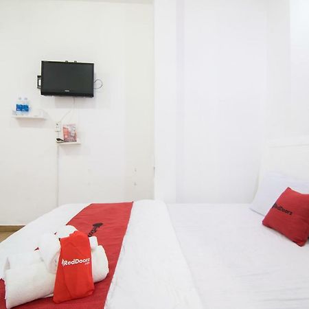 Reddoorz Plus Near Tan Dinh Market Hô Chi Minh-Ville Extérieur photo